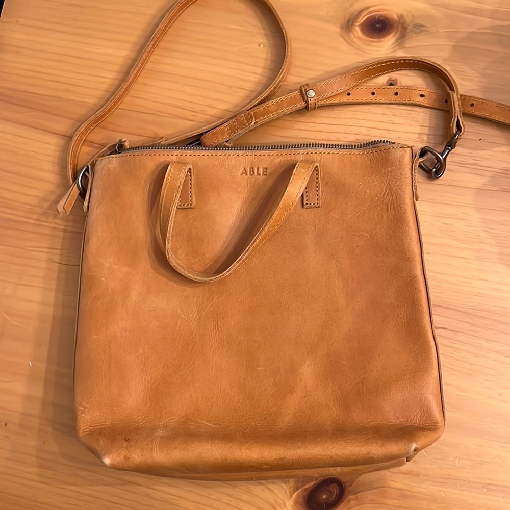 ABLE Abera Commuter crossbody, EUC